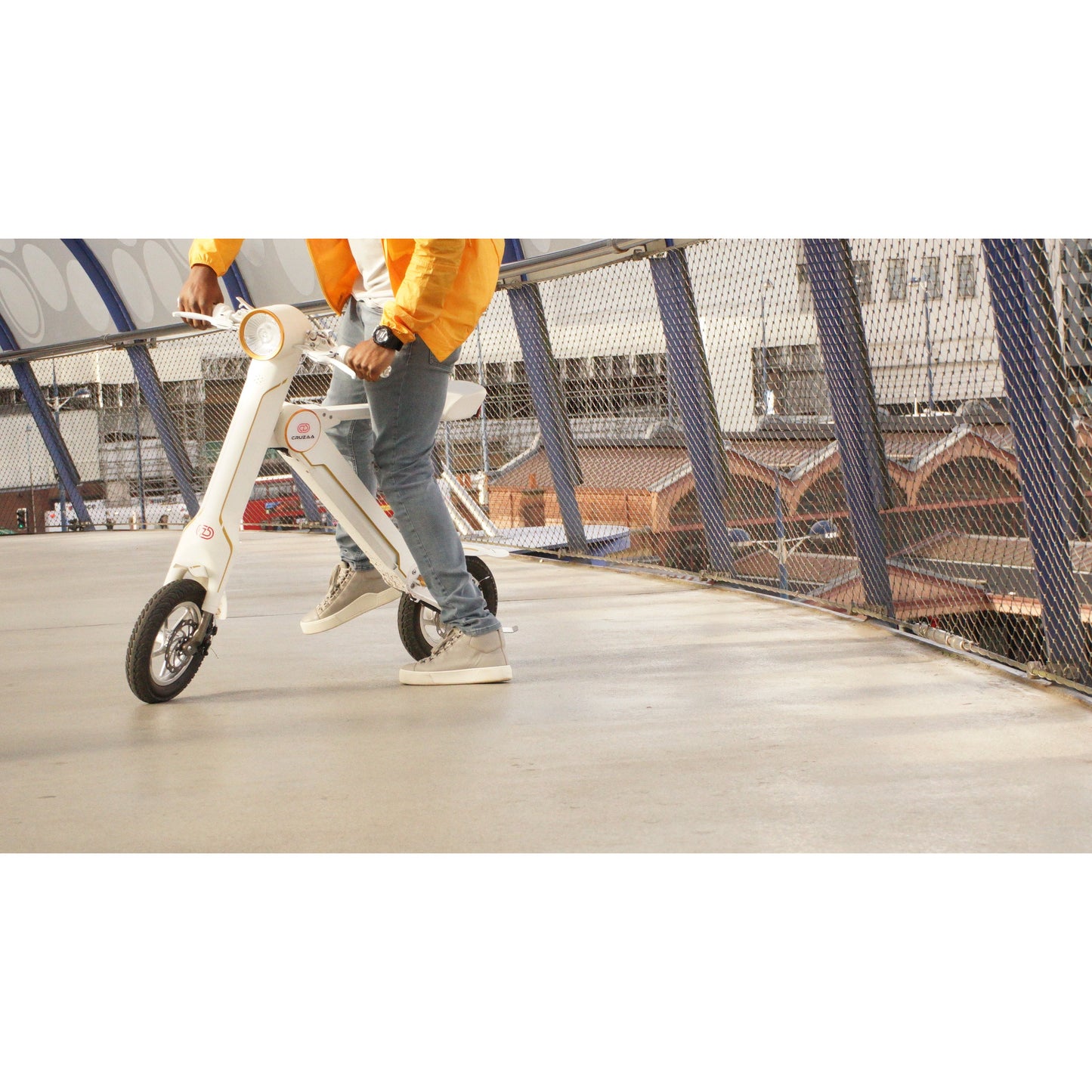 The Cruzaa E-Scooter Racing White with Built-in Speakers & Bluetooth