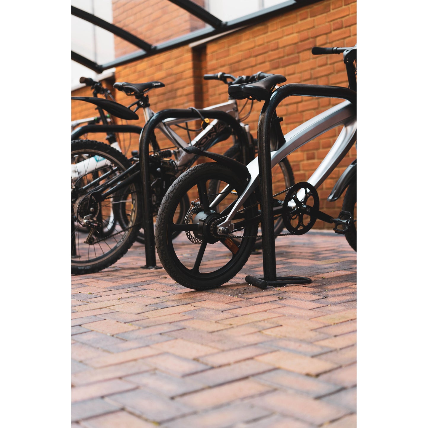 Cruzaa Electric Bike – Lightweight Urban E-Bike with Bluetooth Speakers & amp; Detachable Battery
