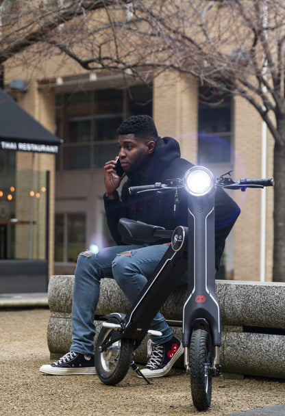 Cruzaa E-Scooter PRO Carbon Black – with Built-in Speakers & Bluetooth